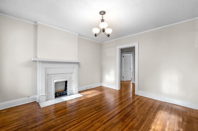 444 Walnut Ave