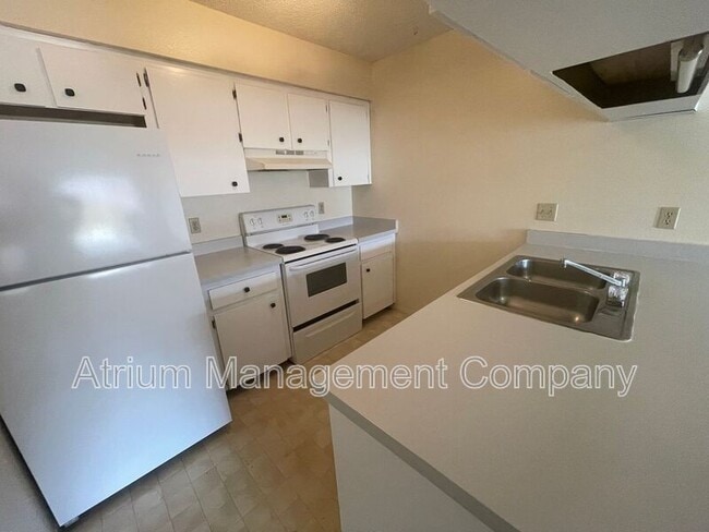 Photo - 5425 SE 30th Pl Condo Unit D