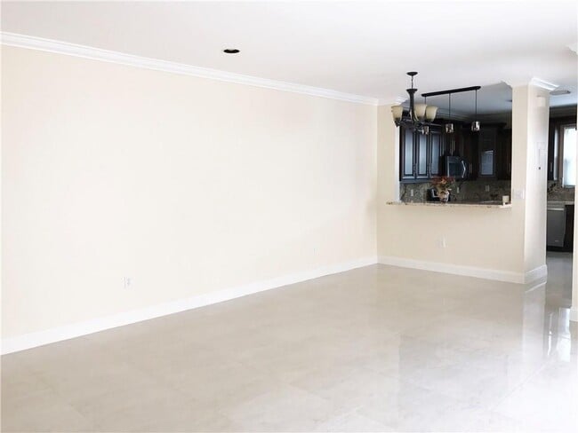 Photo - 1295 Weeping Willow Way