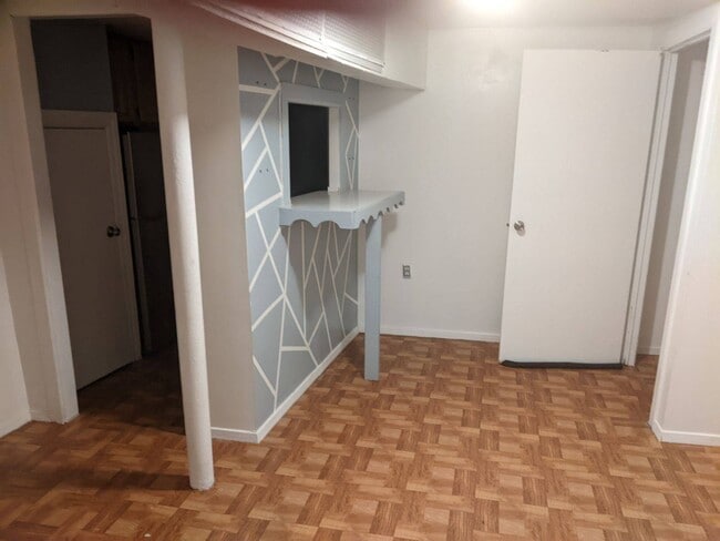 Building Photo - 23 Marble Hill Ave Unit GF