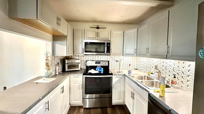 Photo - 533 Shady Pine Way Unit B1