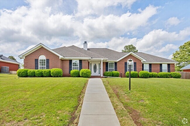 Building Photo - WELCOME TO REMINGTON ESTATES - AND A POOL! Rental