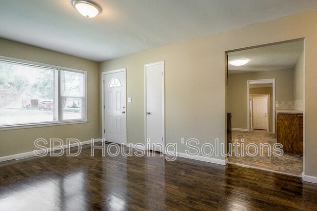 Photo - 711 E Fair St