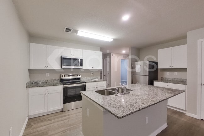 Photo - 18310 Gibraltar Ln