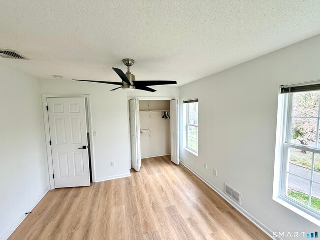 Photo - 19 Lakeview Dr