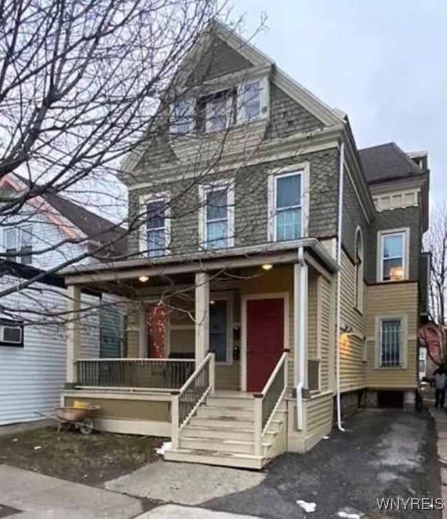 Building Photo - 53 Elmwood Ave Rental