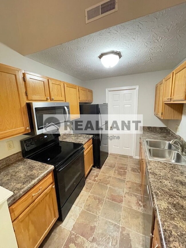 412 Marian Ln Unidad 12