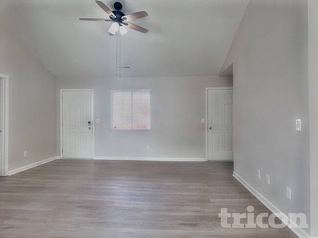 Photo - 814 Topsail Dr