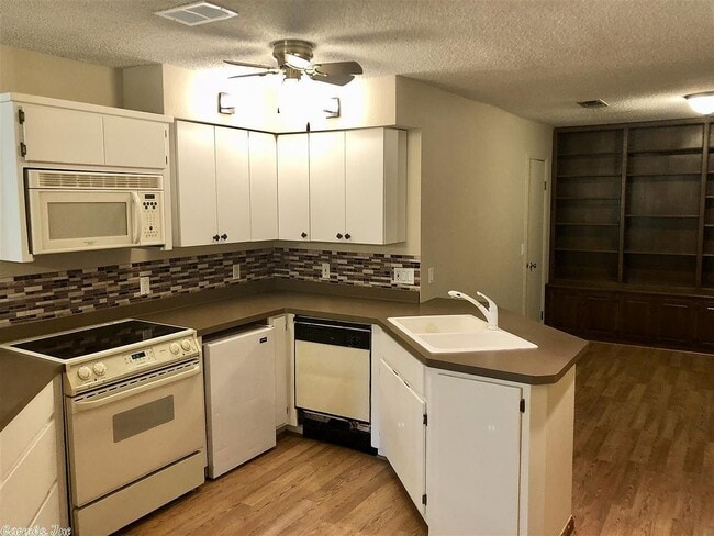 Photo - 20 Perralena Way