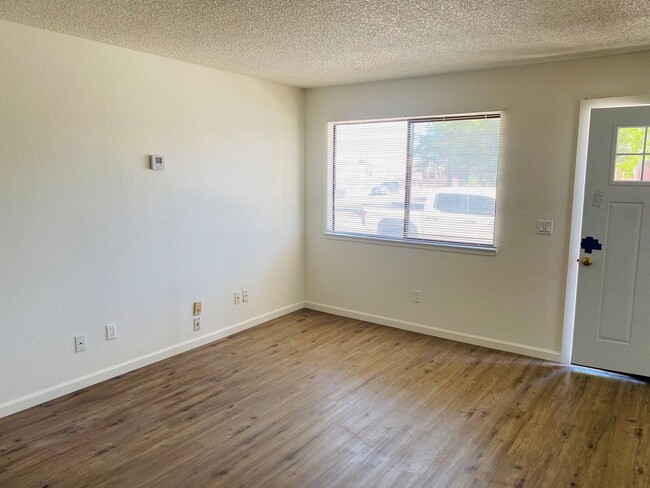 Photo - 190 N Nevada St