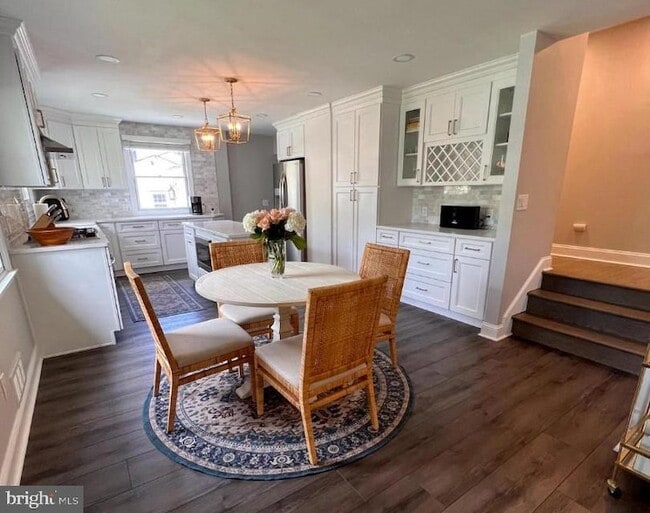 Photo - 431 Covered Bridge Rd