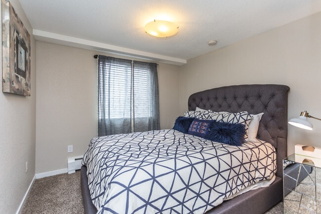 2BR, 1BA - B1
