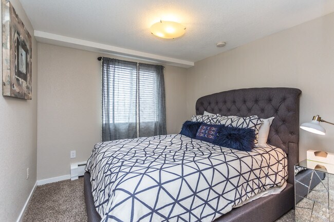 2BR, 1BA - B1 - The Phenix At Infinity Park