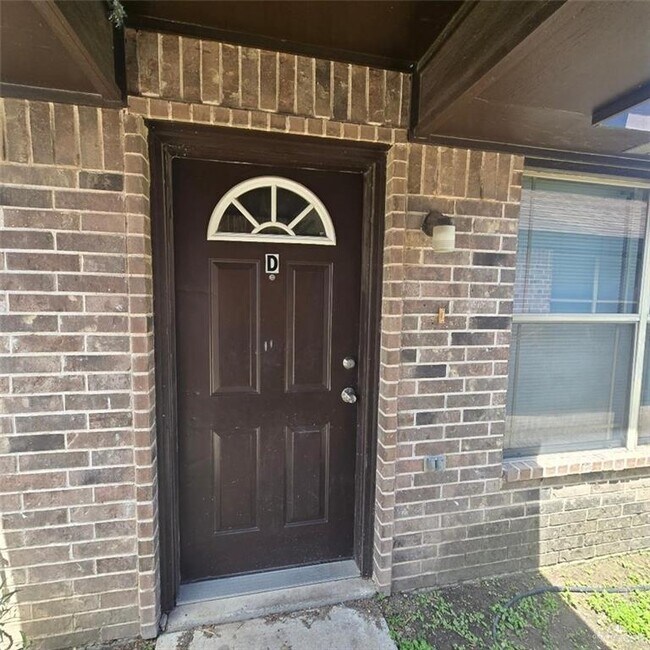 Photo - 12 West Dr Unit D