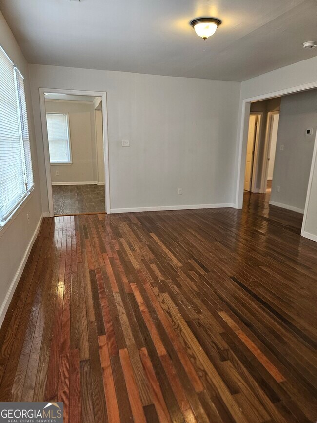 Photo - 3453 Glen Rd