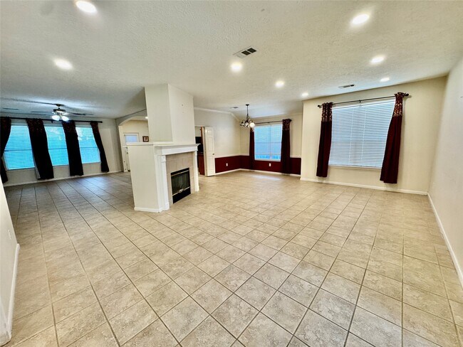 Photo - 20303 Misty Cove Dr