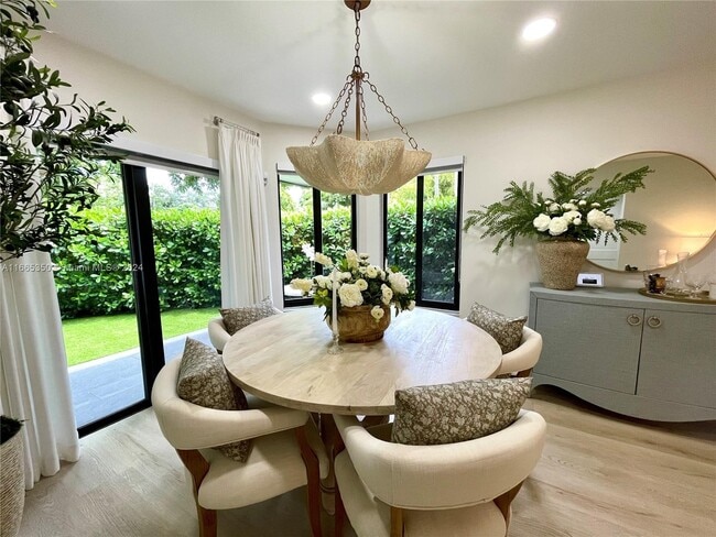 Photo - 5750 Turin St