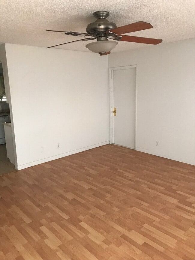 Photo - 3 BEDROOM APPLE VALLEY HOME