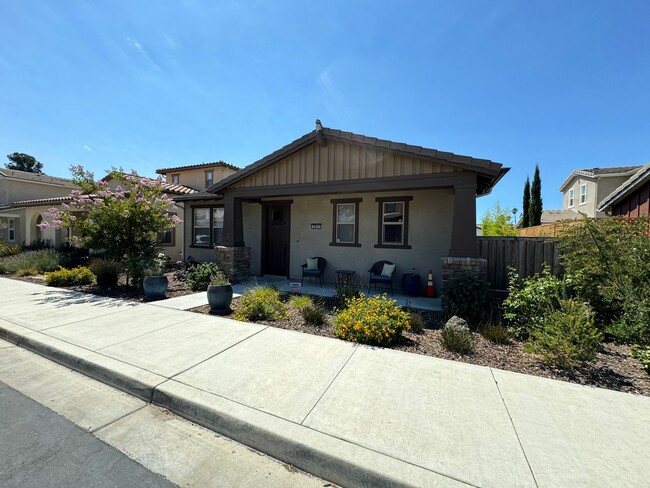 Photo - 3949 Kilbern Way House