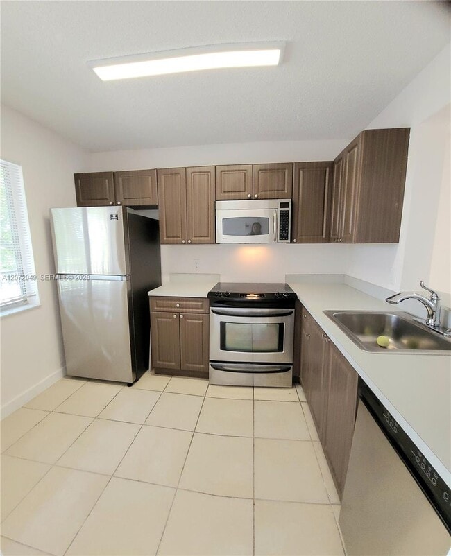 Photo - 8620 N Sherman Cir Unit 306