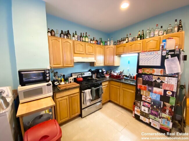 Photo - 1562 Tremont St Unit 3