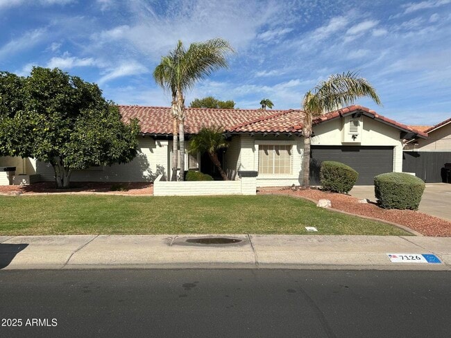 Building Photo - 7126 W Columbine Dr Rental