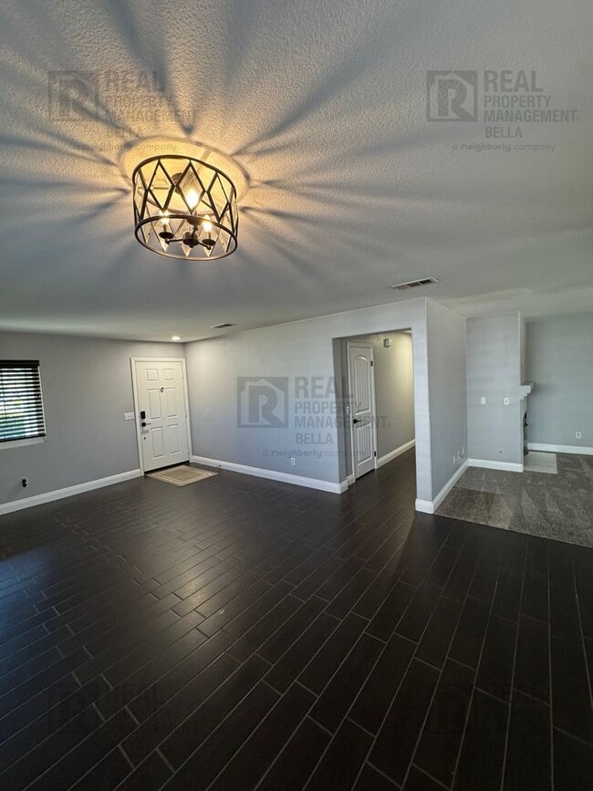 23694 Canyon Heights Dr