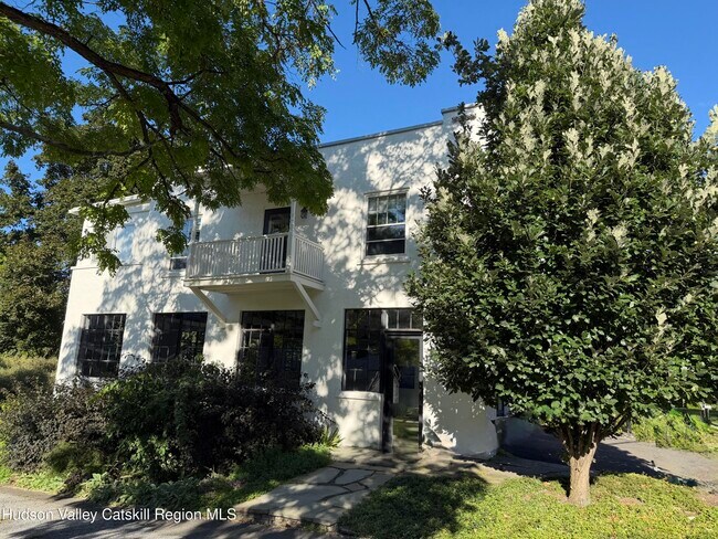 224 Main St
