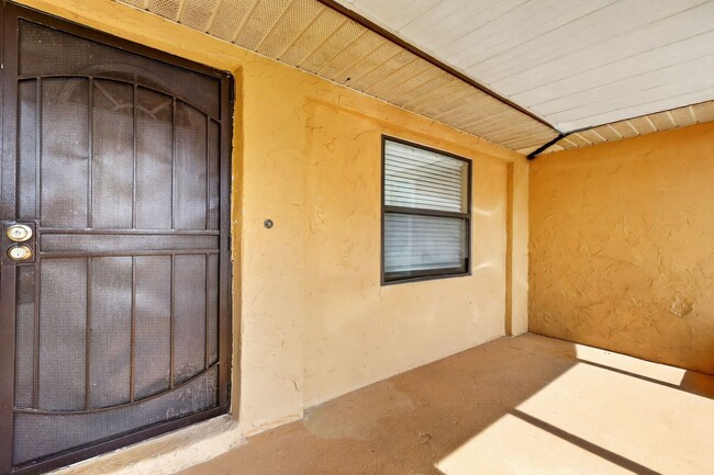 Photo - 2/2 Duplex in Umatilla w/ Private Fenced Yard & Dual Screened Patios!