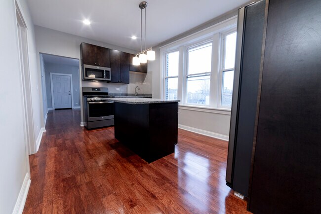 Photo - 3429 S Union Ave