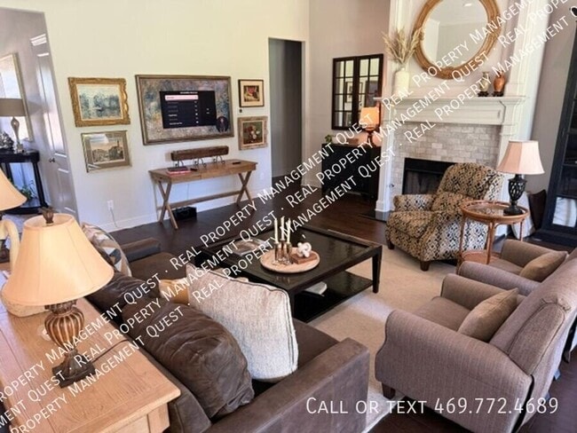 2341 Christine Ln