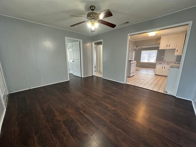 Photo - 1213 Kilgore Ln