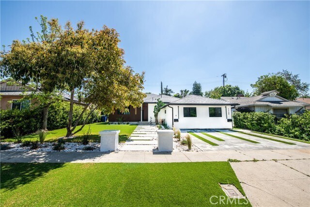 Photo - 7760 Independence Ave