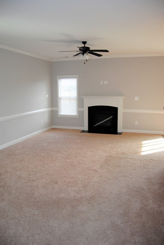 Photo - 102 Ingram Fields