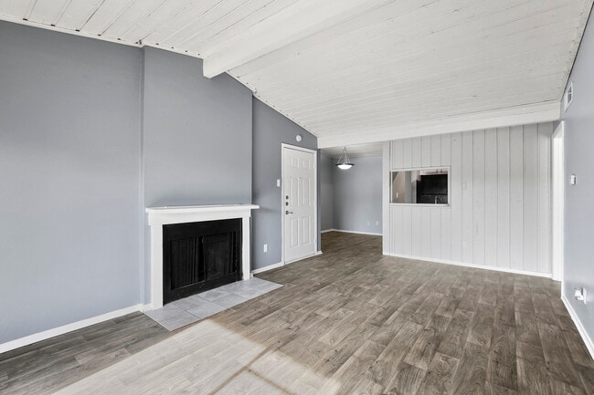 Eleven600 - Eleven600 Apartments