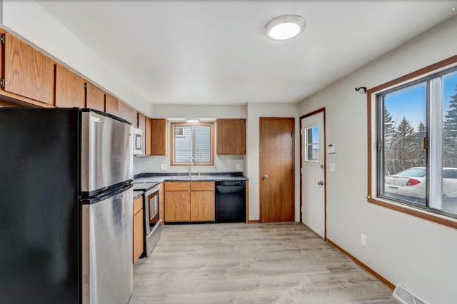 Photo - Spacious 3 Bed Duplex | Milwaukee, WI