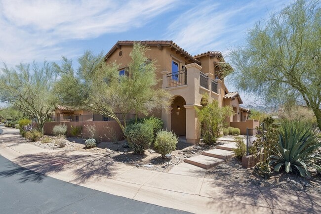 Building Photo - Luxury Gated Townhome with Mountain Views in DC Ranch