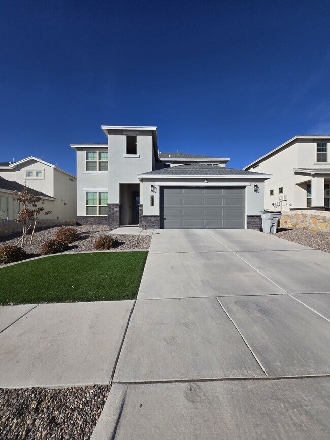 Photo - 2233 Sandstone Pl