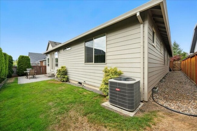 Photo - Elegant 3-Bedroom Fully Furnished Home wit...