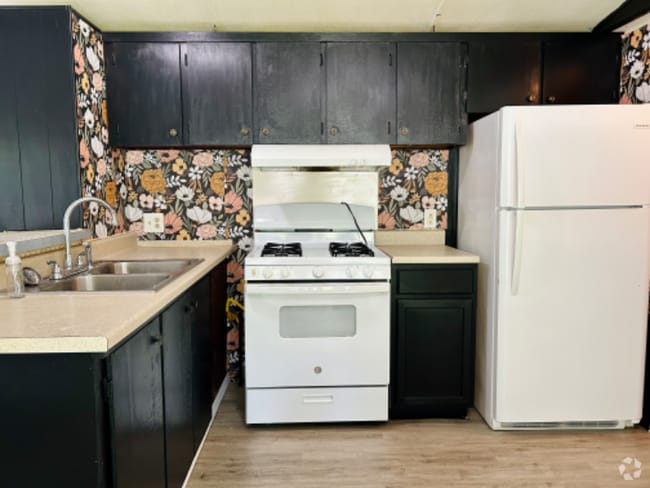 Building Photo - 115-191 Lindenview Cir Rental