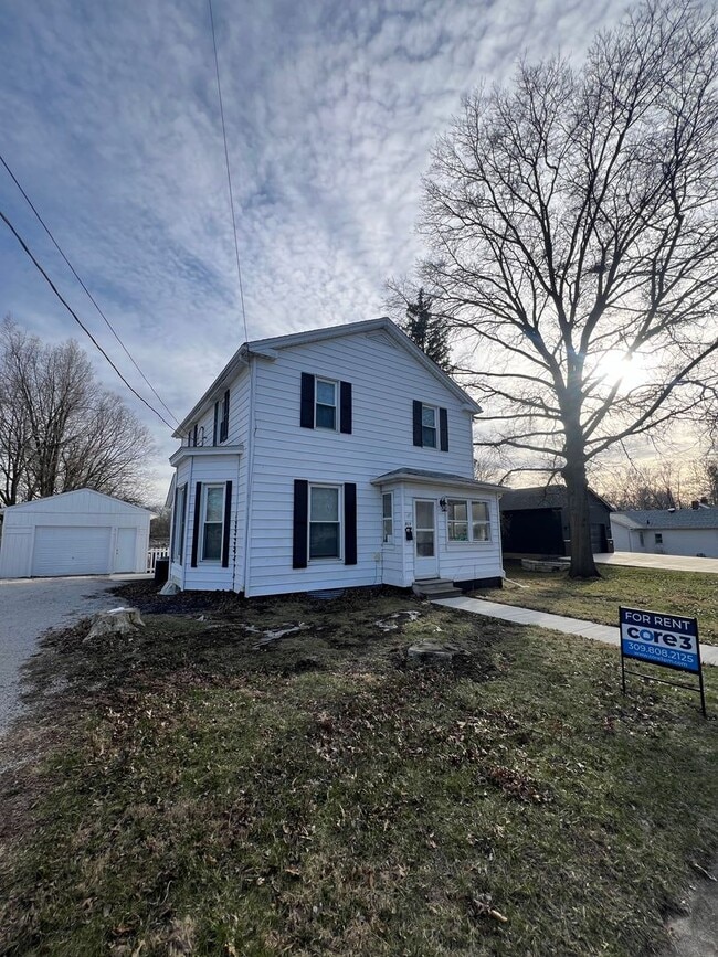 Photo - Newly Remodeled 4 Bed House Available Now!