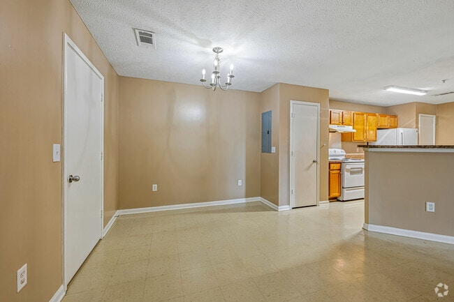 3BR, 2BA - 1,271SF - Dining Room
