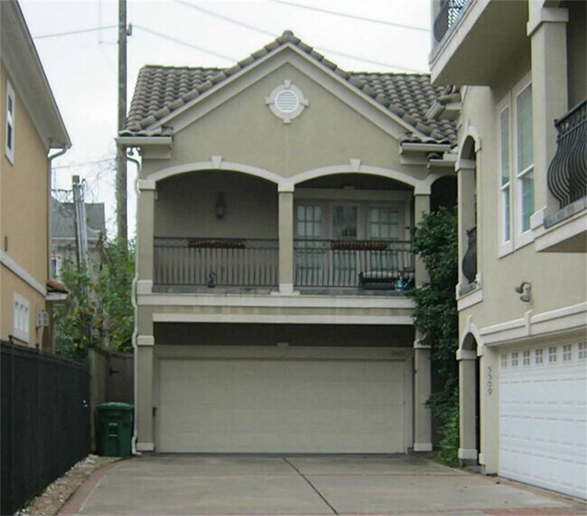 Building Photo - 5511 Val Verde St