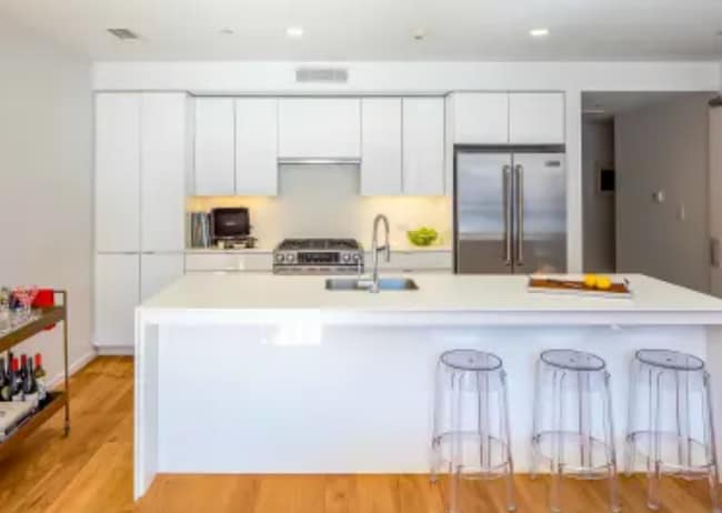 Photo - 52 W Broadway