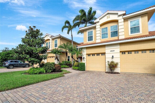 Building Photo - 6029 Trophy Dr Unit 301 Rental