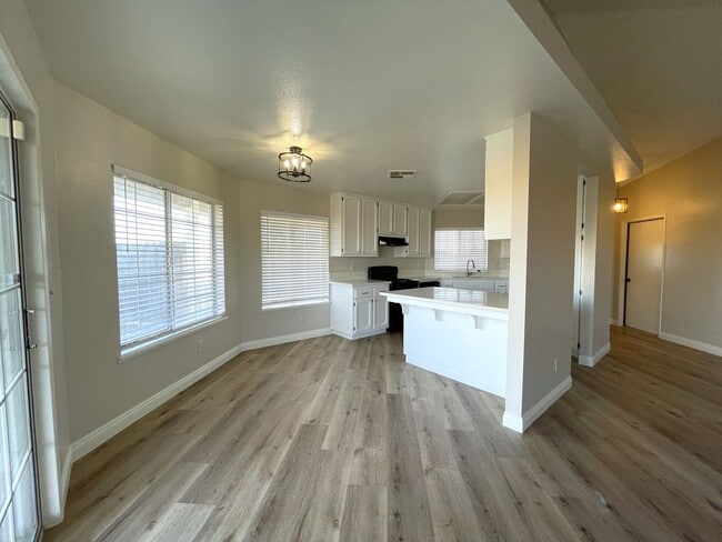 Photo - 8101 Jacaranda Ave