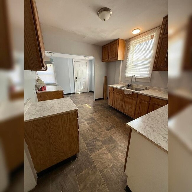 Photo - 1410 E Blake Ave