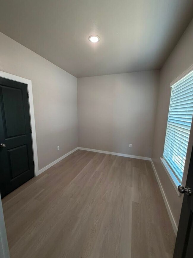 Photo - Charming 3-Bedroom Home with Modern Finishes