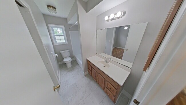 Photo - 13806 Hartill Ave