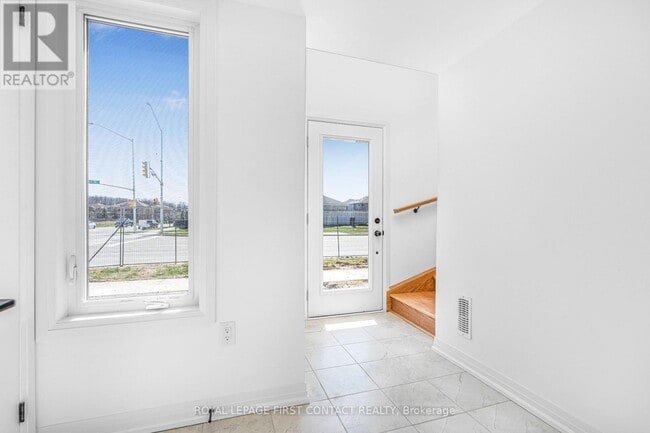 Photo - 3 Fairlane Ave